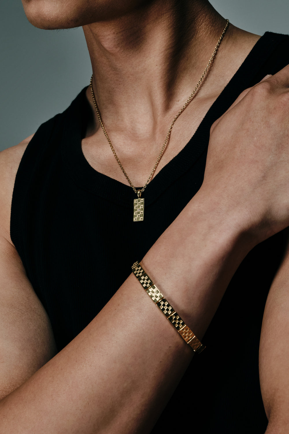 Checks Necklace | Gold