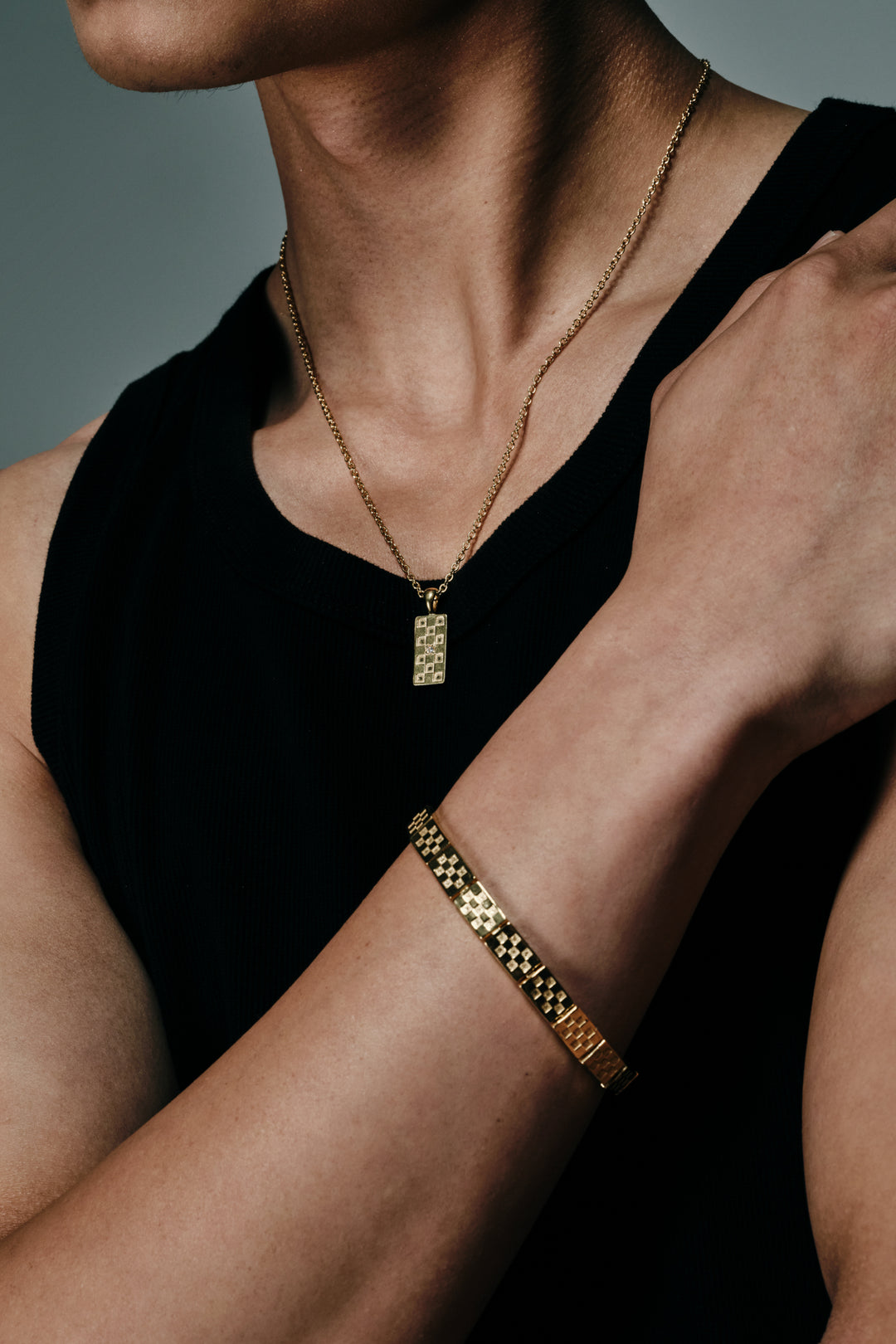 Checks Necklace | Gold