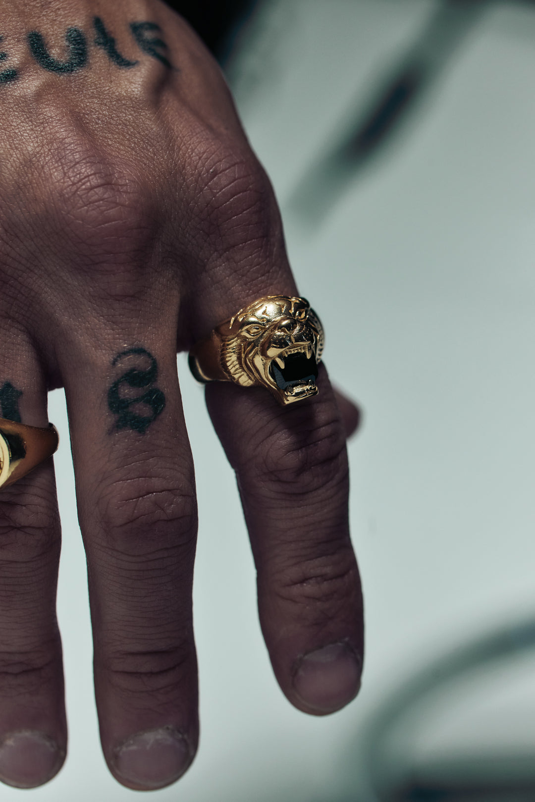 Love Kills Signet - Black Zircon | Gold