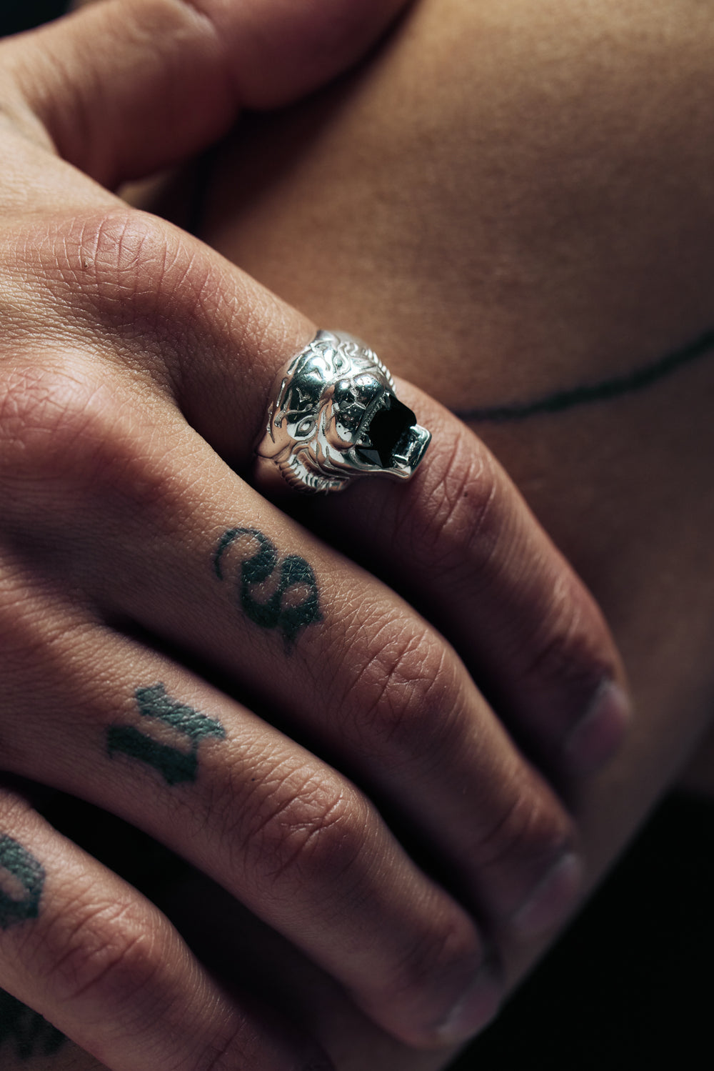 Love Kills Signet - Black Zircon