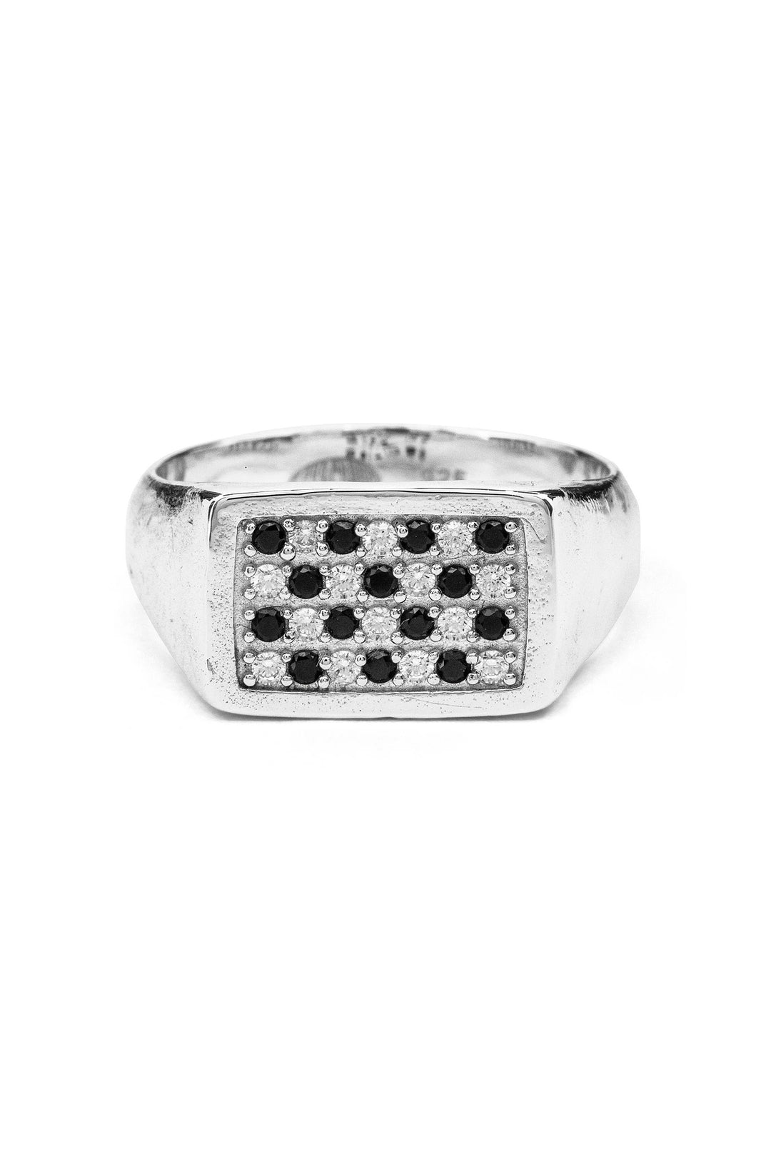 Pavé Chess Signet