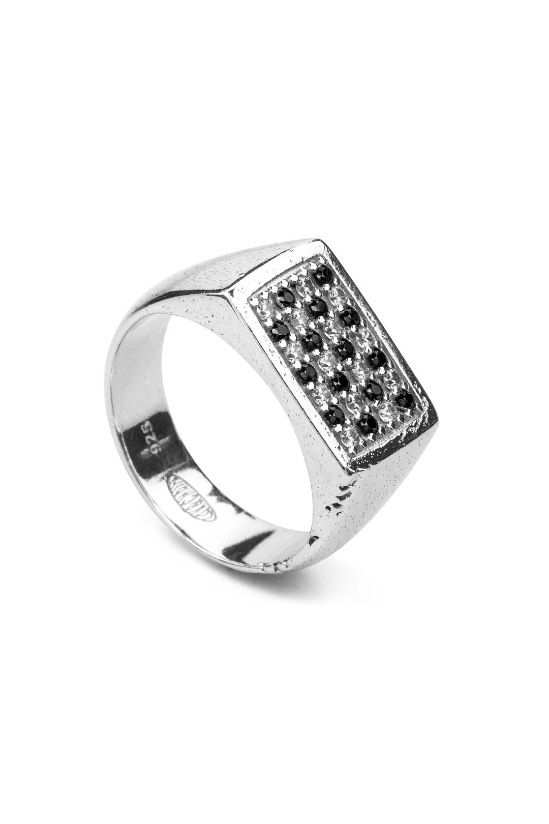 Pavé Chess Signet