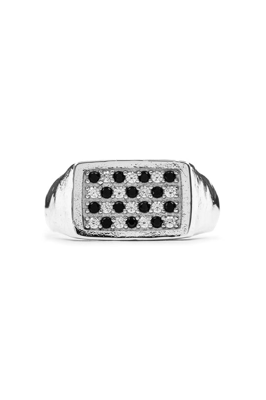 Pavé Chess Signet